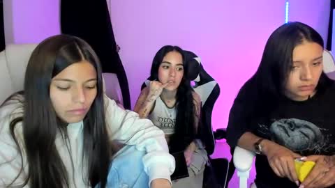 Snapshot of kimmi_foxy chatting on January 27, 2025, 12:54 am kimmi online show from January 27, 2025, 12:54 am