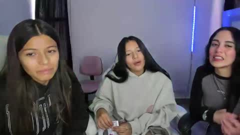 Snapshot of kimmi_foxy chatting on March 2, 2025, 9:54 pm kimmi online show from March 2, 2025, 9:54 pm