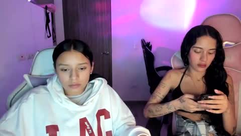 Snapshot of kimmi_foxy chatting on September 12, 2025, 11:48 pm kimmi online show from September 12, 2025, 11:48 pm