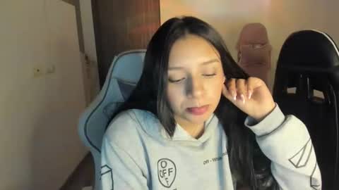 Snapshot of kimmi_foxy chatting on October 27, 2025, 11:09 pm kimmi online show from October 27, 2025, 11:09 pm