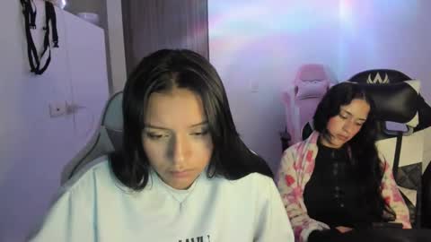 Snapshot of kimmi_foxy chatting on November 8, 2025, 1:17 am kimmi online show from November 8, 2025, 1:17 am