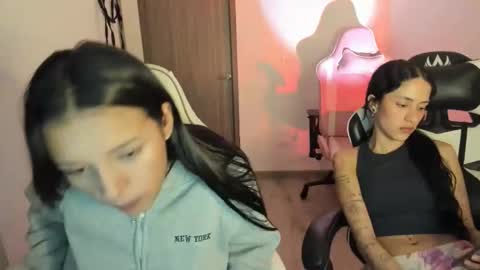 Snapshot of kimmi_foxy chatting on December 17, 2025, 11:44 pm kimmi online show from December 17, 2025, 11:44 pm