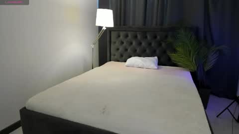kimmi_meller online show from June 1, 2026, 4:14 am