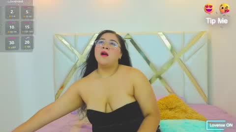Snapshot of kimmy_bellari chatting on May 26, 2026, 12:34 pm Kimmy online show from May 26, 2026, 12:34 pm