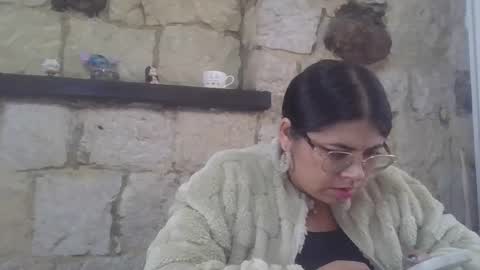 Kimmy online show from January 8, 2025, 4:00 pm