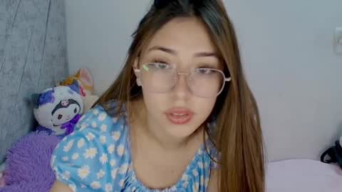 Snapshot of kimmy_veggaa chatting on October 5, 2025, 11:02 pm kimm online show from October 5, 2025, 11:02 pm