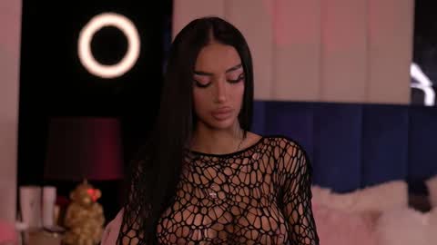 Kim online show from November 5, 2025, 3:45 pm