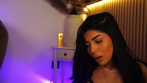 Andreea online show from September 30, 2025, 8:03 pm