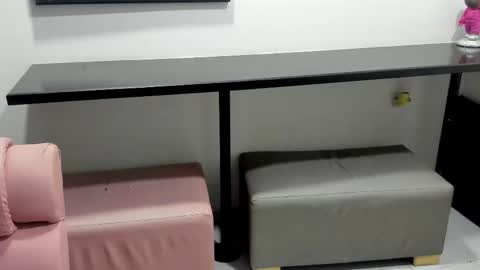 NIKKY AND MAIK online show from October 15, 2025, 9:42 am