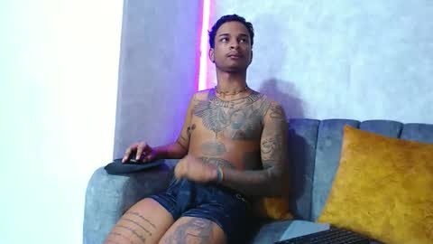 king__boy_ online show from January 9, 2026, 1:19 am