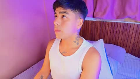 Snapshot of king_azahell chatting on December 16, 2025, 2:49 am king help me reach 100 likes online show from December 16, 2025, 2:49 am