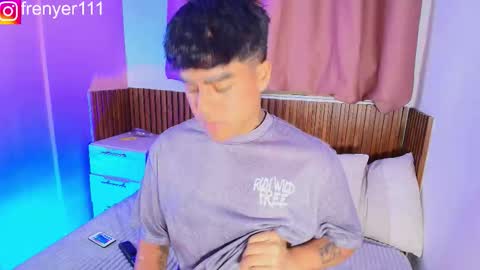 Snapshot of king_azahell chatting on February 18, 2026, 1:56 am king help me reach 100 likes online show from February 18, 2026, 1:56 am