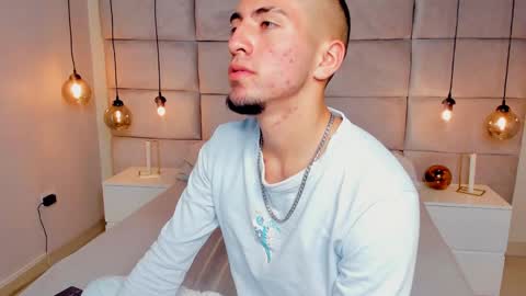 Snapshot of king_dante_ chatting on December 16, 2024, 8:05 pm King Dante online show from December 16, 2024, 8:05 pm