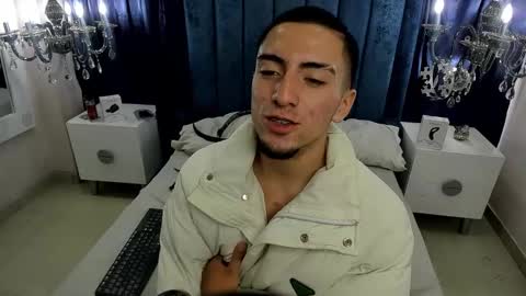 Snapshot of king_dante_ chatting on January 25, 2025, 8:21 pm King Dante online show from January 25, 2025, 8:21 pm