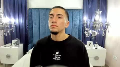 Snapshot of king_dante_ chatting on January 29, 2025, 11:14 pm King Dante online show from January 29, 2025, 11:14 pm