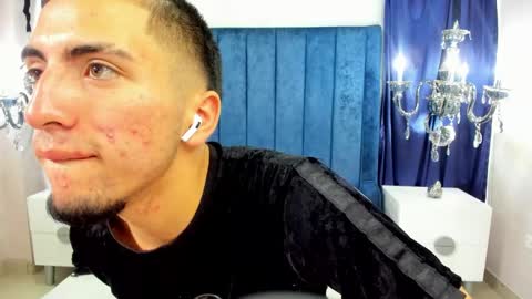 Snapshot of king_dante_ chatting on February 7, 2025, 8:10 pm King Dante online show from February 7, 2025, 8:10 pm