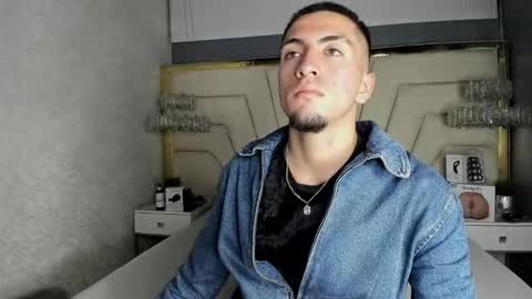 Snapshot of king_dante_ chatting on February 14, 2025, 9:21 pm King Dante online show from February 14, 2025, 9:21 pm