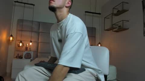 Snapshot of king_dante_ chatting on February 23, 2025, 1:24 am King Dante online show from February 23, 2025, 1:24 am