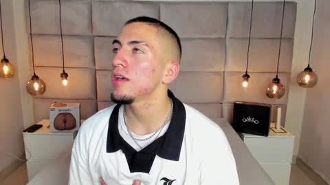 Snapshot of king_dante_ chatting on March 11, 2025, 9:15 pm King Dante online show from March 11, 2025, 9:15 pm