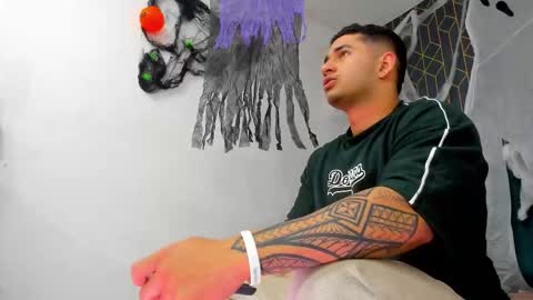 Angel Falconer online show from October 14, 2025, 4:02 am