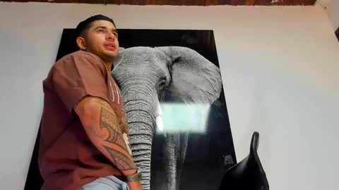 Angel Falconer online show from October 29, 2025, 2:47 am