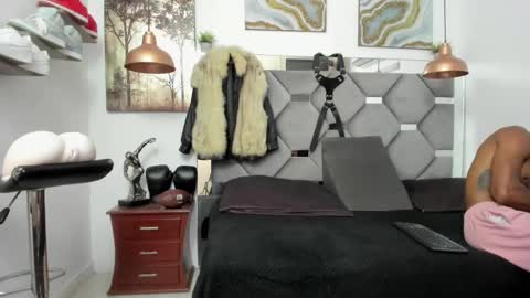 HOT MEN BLACK online show from January 30, 2025, 11:44 am