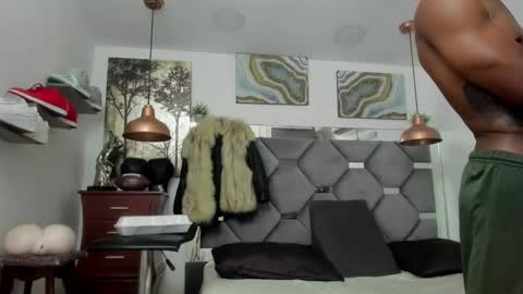 HOT MEN BLACK online show from February 8, 2025, 10:18 am