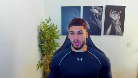 king_of_kings__ online show from March 8, 2025, 1:39 am