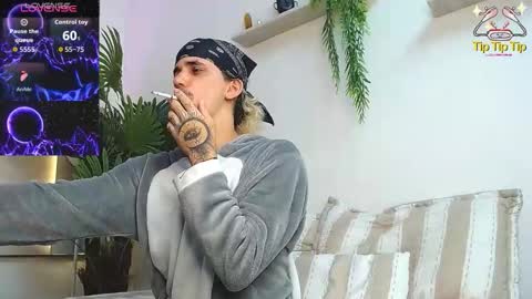 king voy online show from September 12, 2025, 9:04 pm