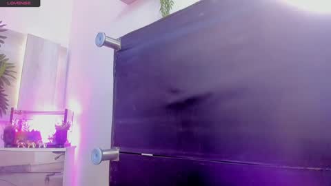 king voy online show from September 25, 2025, 8:23 pm