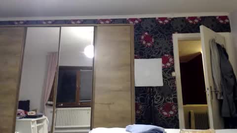 Snapshot of kingandprincess chatting on September 20, 2025, 7:59 pm sexysexyhotwetpinkredpussy online show from September 20, 2025, 7:59 pm