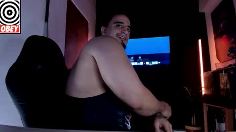 Snapshot of kingbear777 chatting on November 7, 2025, 10:15 am King Bear online show from November 7, 2025, 10:15 am