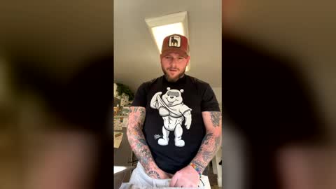 Snapshot of kingcali420_ chatting on February 24, 2026, 8:51 pm kingcali420_ online show from February 24, 2026, 8:51 pm