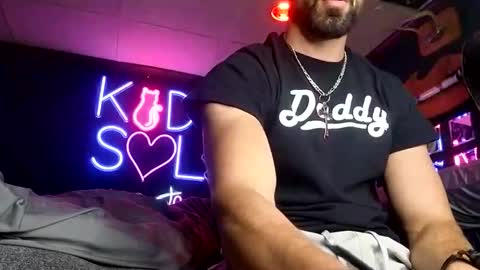 Snapshot of kingdaddysayless chatting on October 22, 2025, 9:58 pm kingdaddysayless online show from October 22, 2025, 9:58 pm