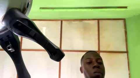 Snapshot of kingdavidmaster chatting on December 28, 2024, 7:43 pm King online show from December 28, 2024, 7:43 pm