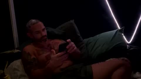 Emul King online show from October 28, 2025, 9:35 am