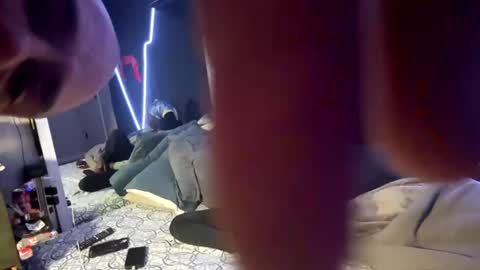 Emul King online show from November 1, 2025, 9:11 am