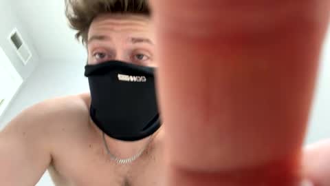 Snapshot of kingkock414 chatting on March 8, 2026, 7:45 am The biggest youve seen online show from March 8, 2026, 7:45 am