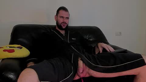 Snapshot of kingmallcom chatting on November 26, 2025, 11:33 am The King online show from November 26, 2025, 11:33 am