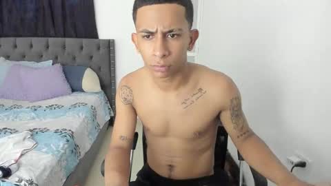 DOMINANT ALPHA KINGS online show from November 2, 2025, 8:33 pm