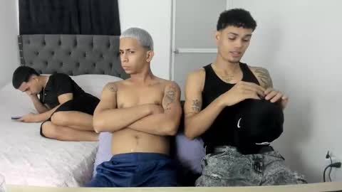 DOMINANT ALPHA KINGS online show from November 30, 2025, 5:33 am