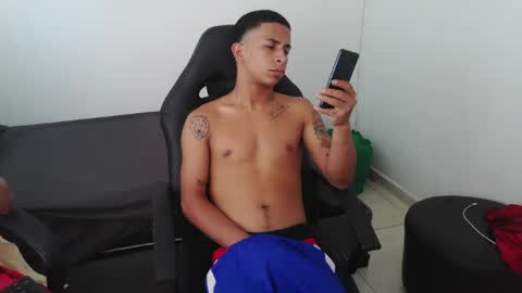 DOMINANT ALPHA KINGS online show from April 23, 2026, 6:54 pm