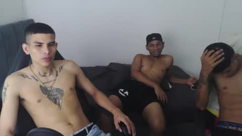 DOMINANT ALPHA KINGS online show from April 30, 2026, 10:25 pm