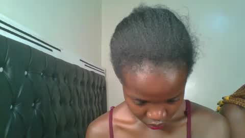 kinky_aria online show from September 10, 2025, 2:00 am