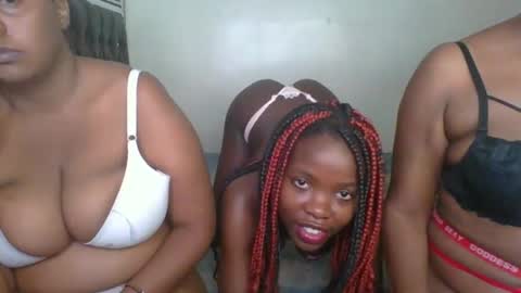 kinky_aria online show from September 30, 2025, 6:02 pm