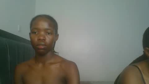 kinky_aria online show from October 12, 2025, 5:23 pm