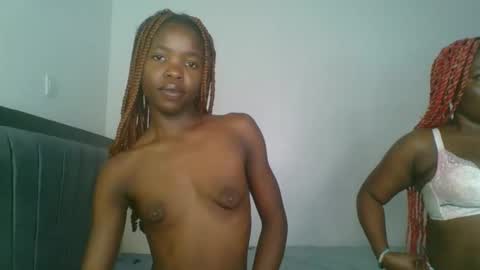 kinky_aria online show from November 13, 2025, 2:38 pm