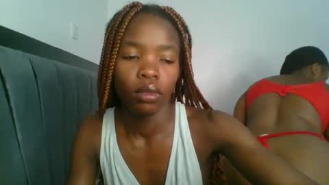 kinky_aria online show from November 15, 2025, 11:07 am