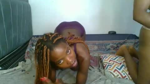 kinky_aria online show from November 16, 2025, 11:21 pm