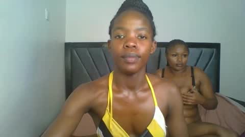 kinky_aria online show from December 4, 2025, 10:07 pm